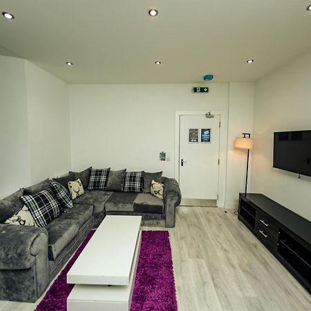 Cheerz Apartments 애버딘 외부 사진