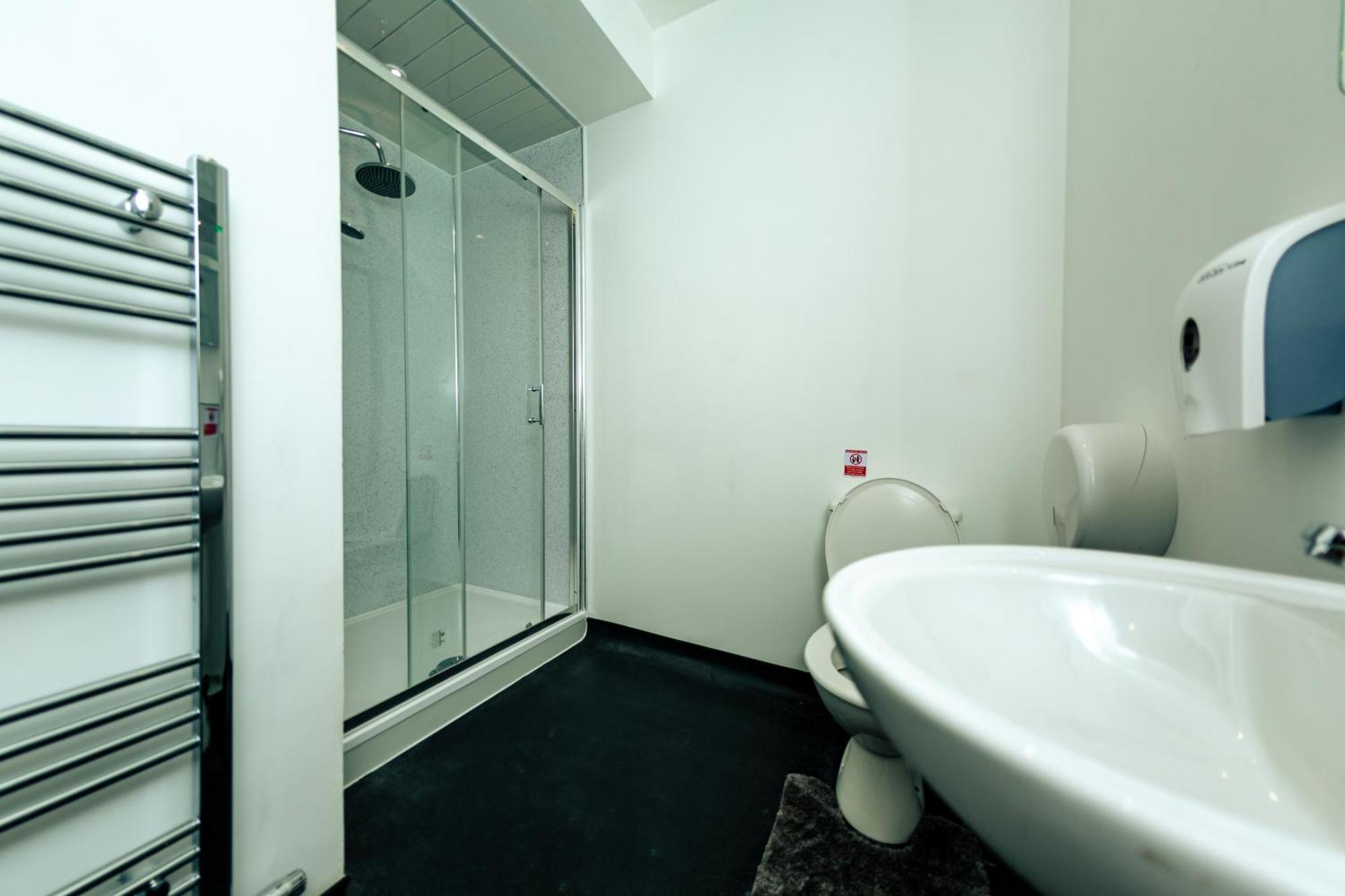 Cheerz Apartments 애버딘 외부 사진